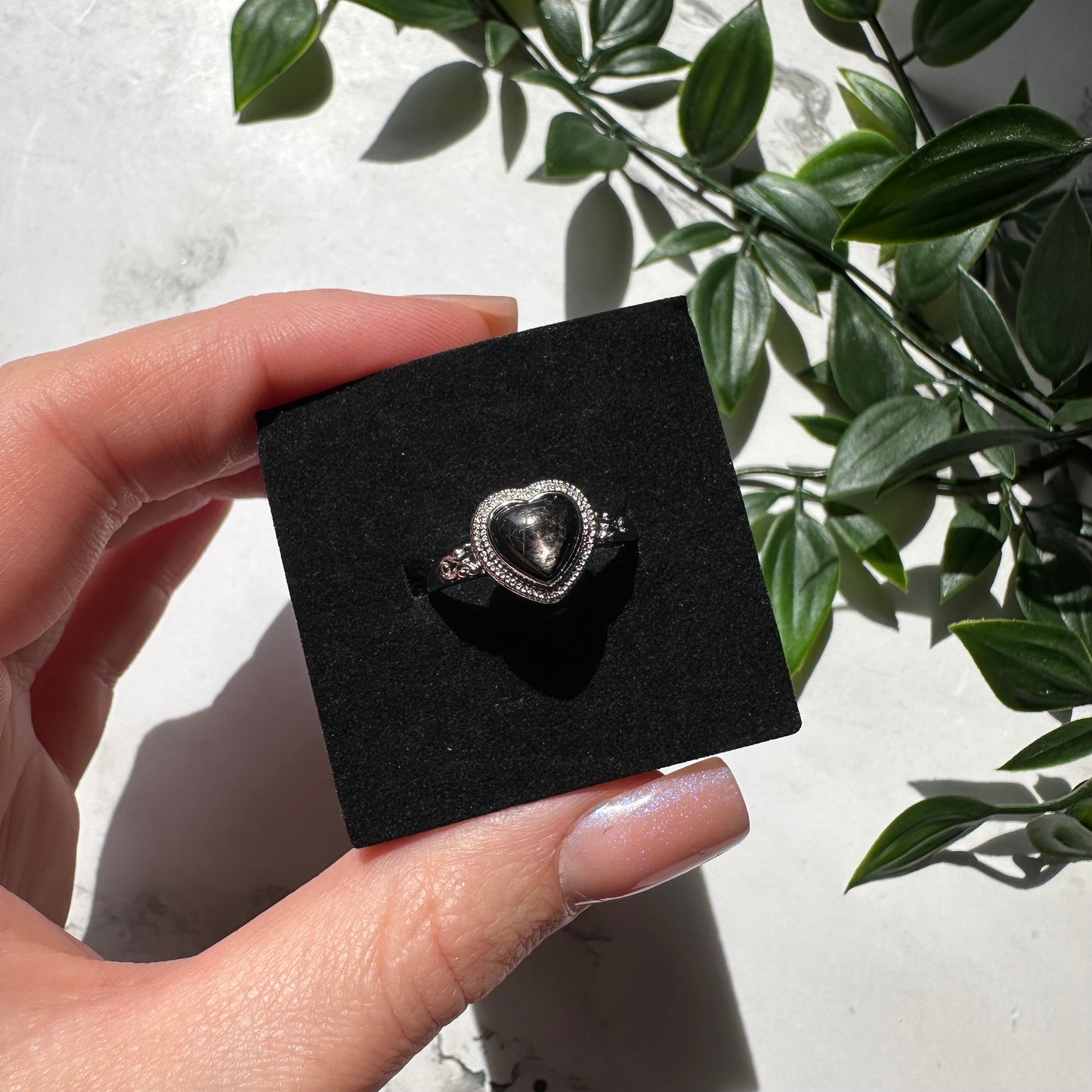 Anello a Cuore in Iperstene
