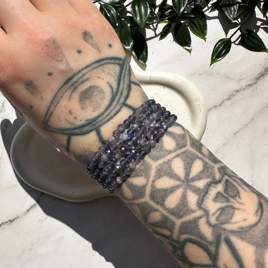 Bracciale Sfaccettato in Iolite