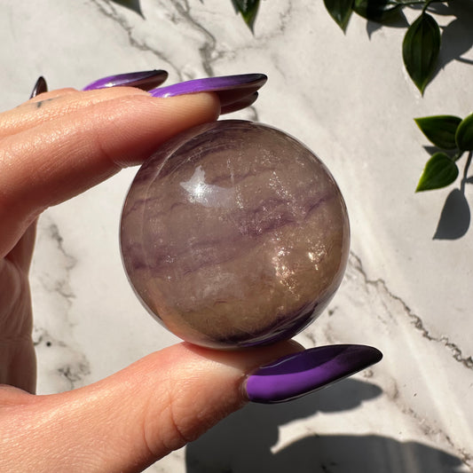 Sfera in Fluorite (1)